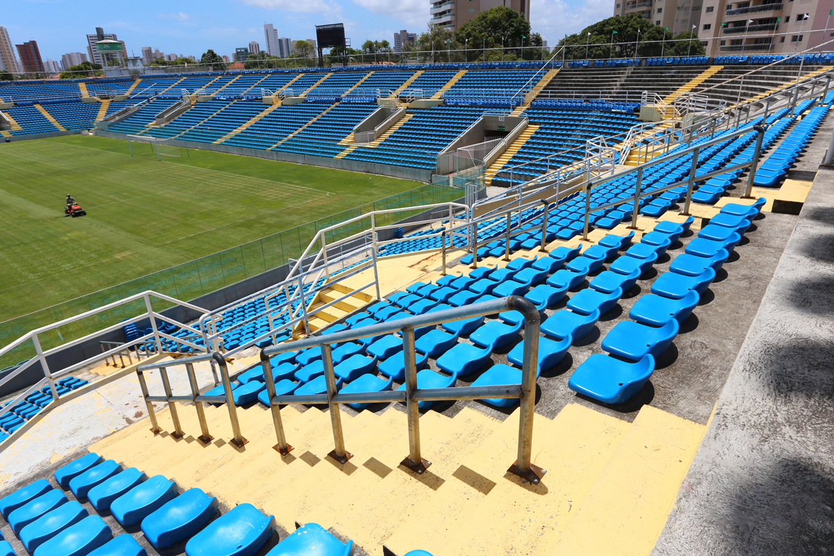 arquibancadas do estádio presidente vargas