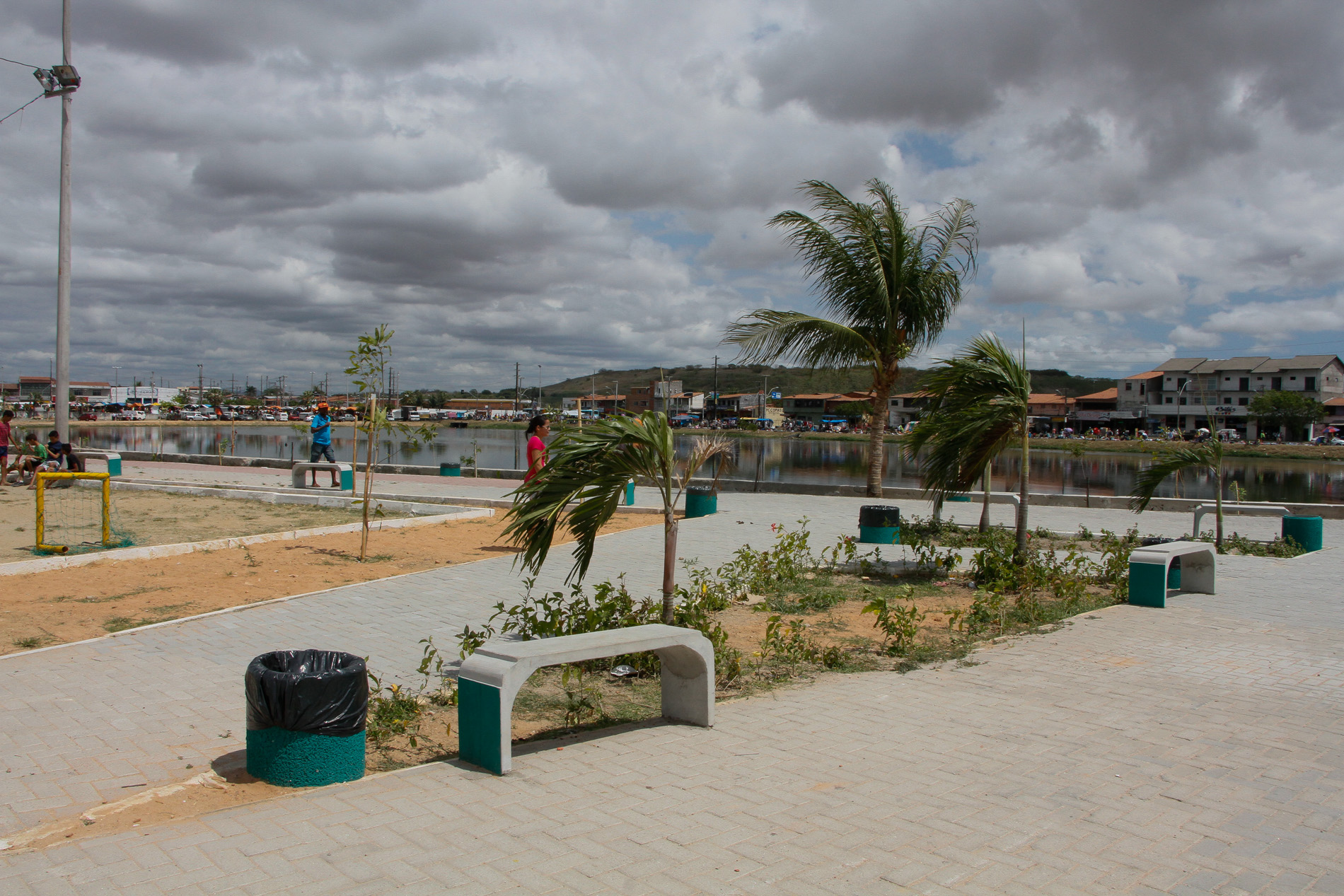 As áreas atendidas também recebem urbanização