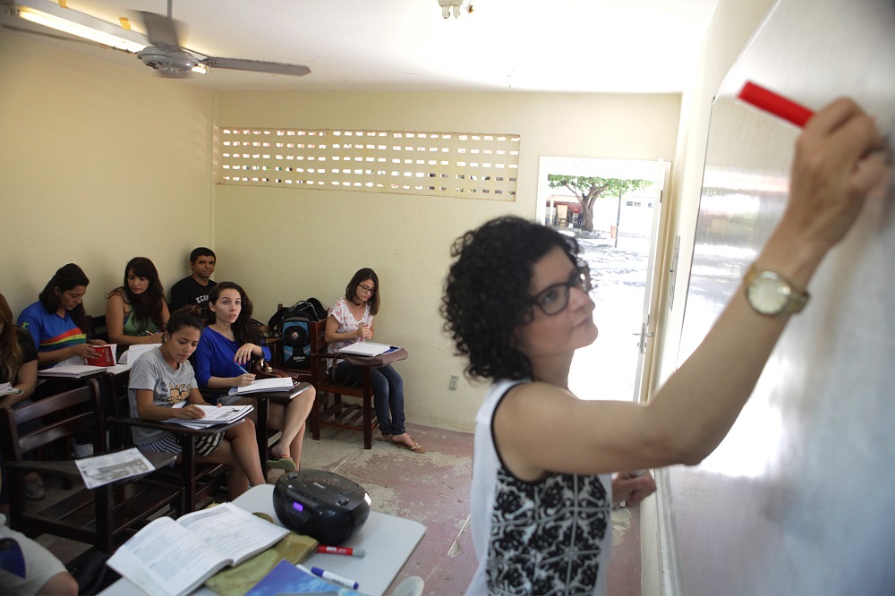 Professora em sala de aula