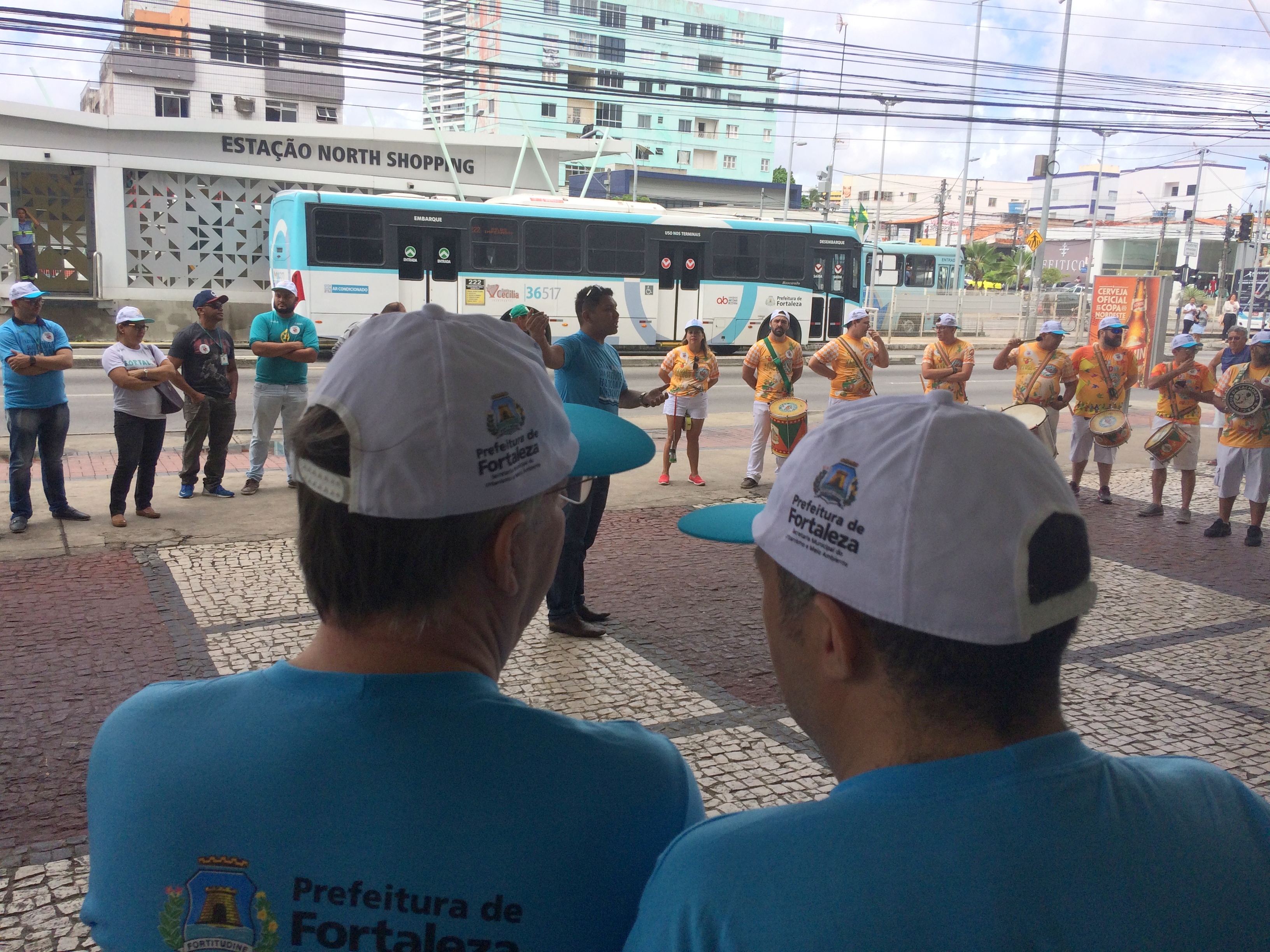 A atividade integra ação organizada em três momentos, objetivando a melhoria socioambiental da avenida.