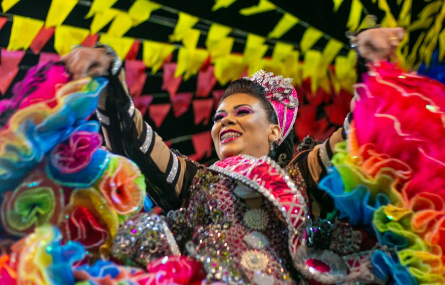 Dançarina de festejo junino