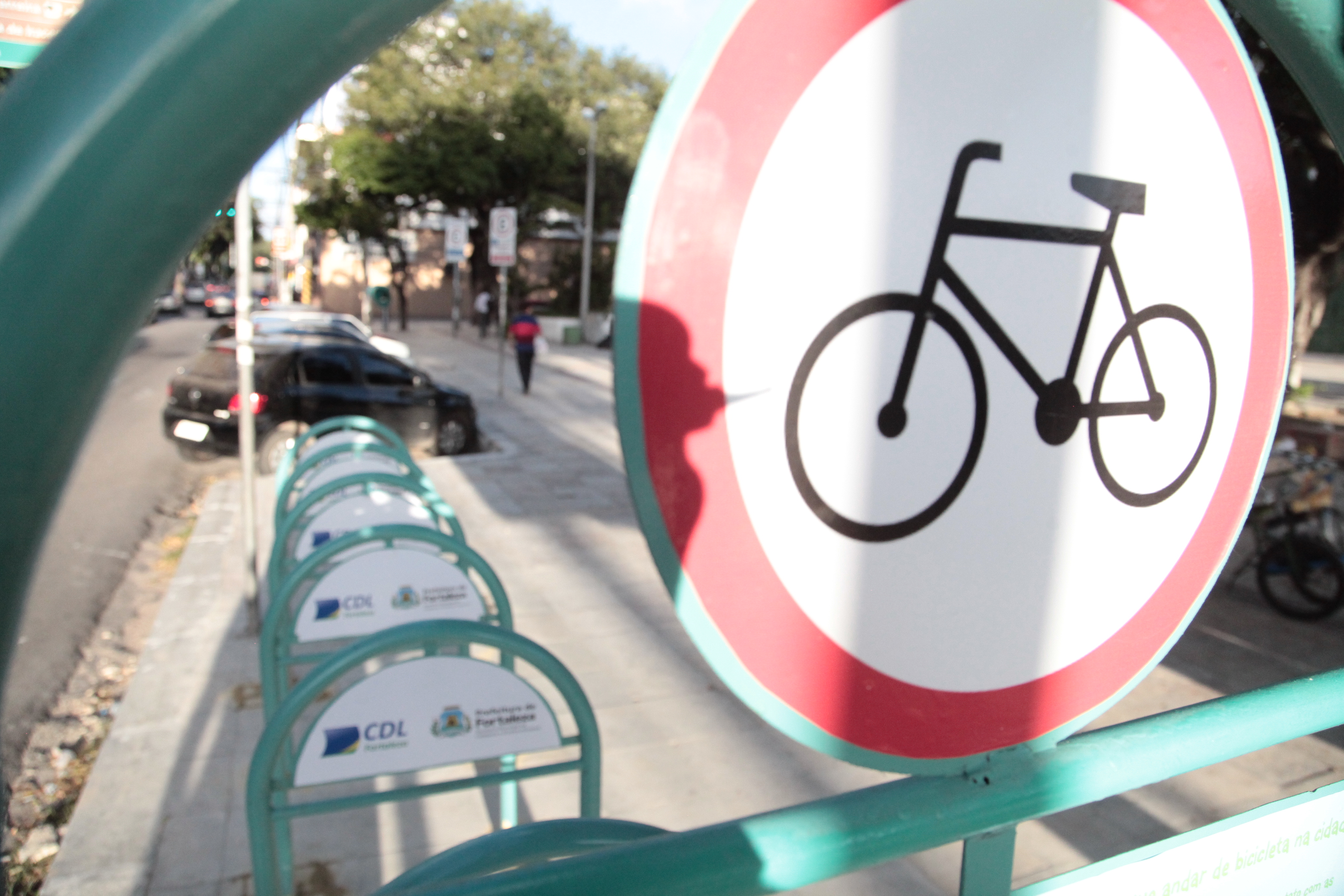 placa de estacionamento de bicicleta