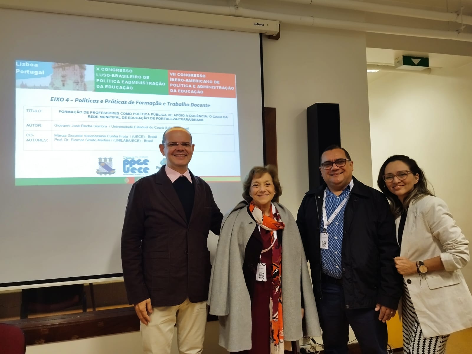 Professores da Rede Municipal apresentando suas experiências em Congresso 