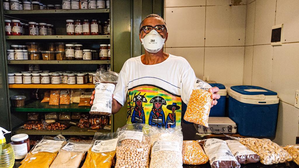 Feira de Orgânicos no Mercado Cultural dos Pinhões