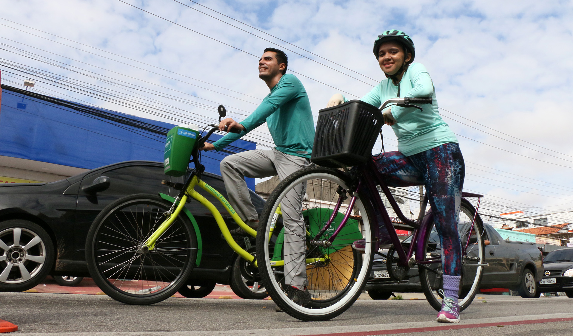 Ciclistas utilizando a Ciclofaixa de Lazer