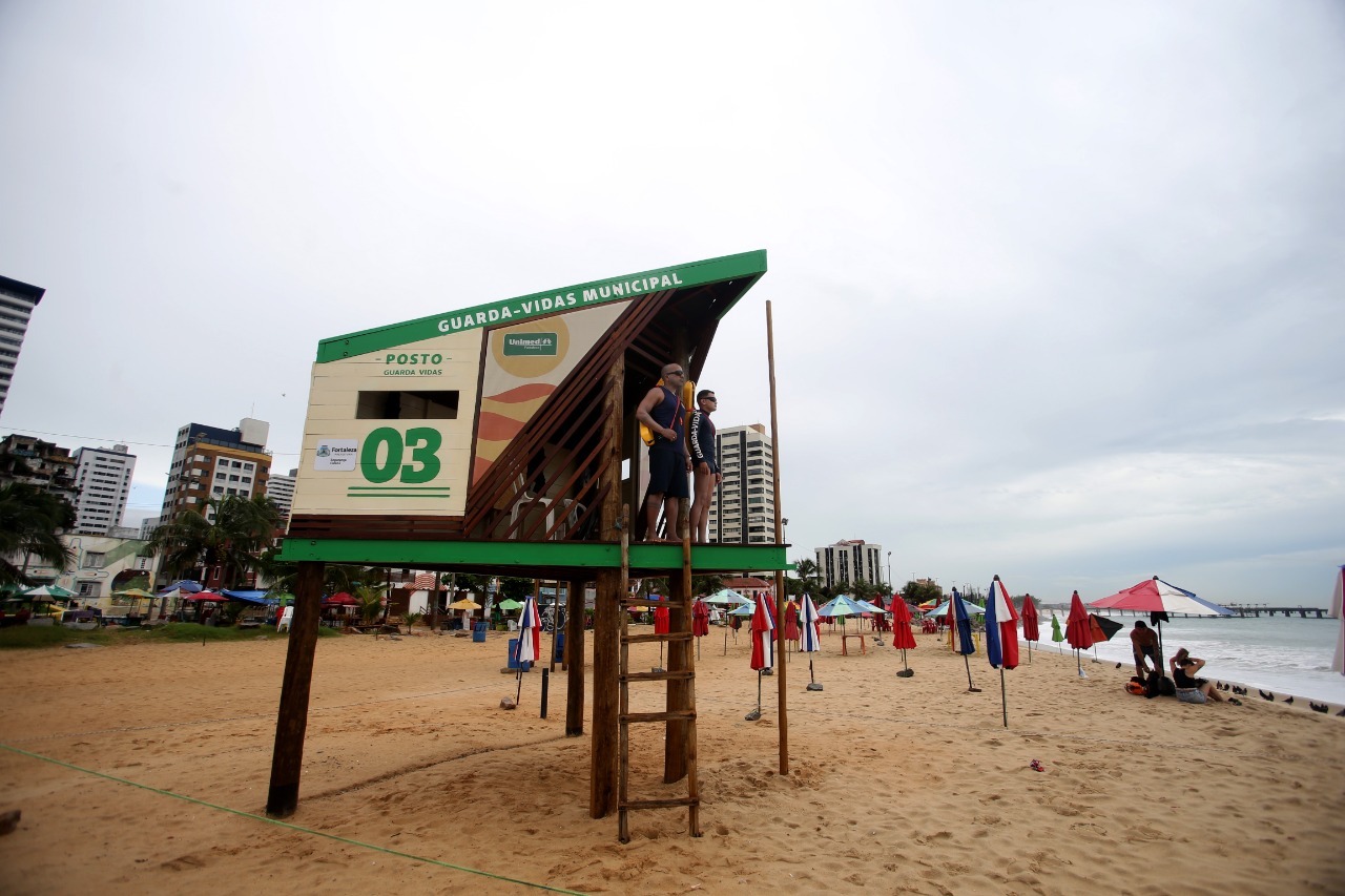 imagem do posto de salva vidas da guarda municipal 