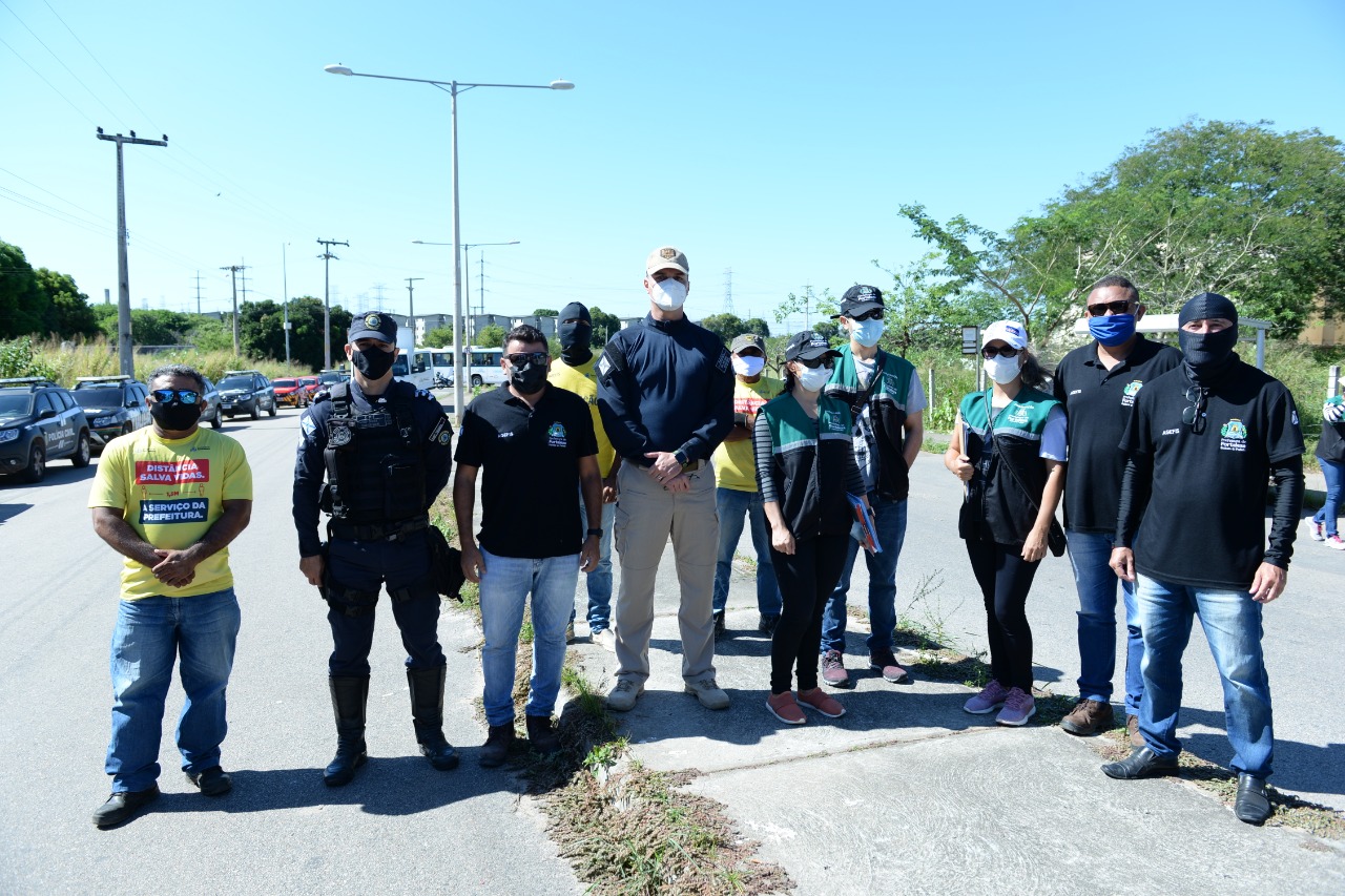 Agentes da Guarda Municipal, Agência de Fiscalização de Fortaleza, Autarquia de Trânsito e Cidadania de Fortaleza em operação integrada com órgão de segurança do Estado 