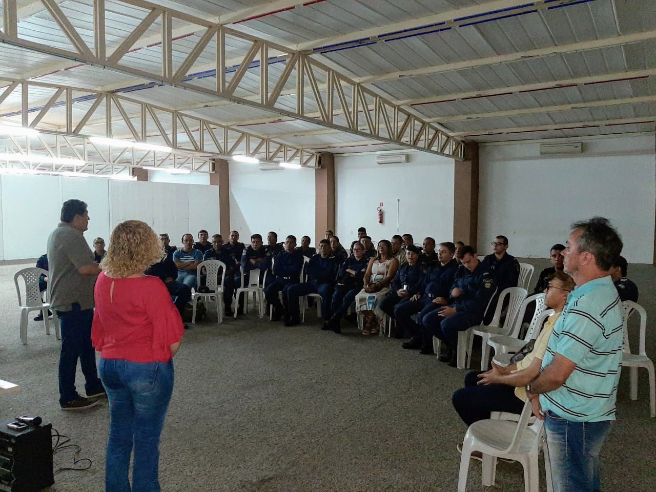 Guardas Municipais em instrução de Abordagem a pessoas em situação de rua