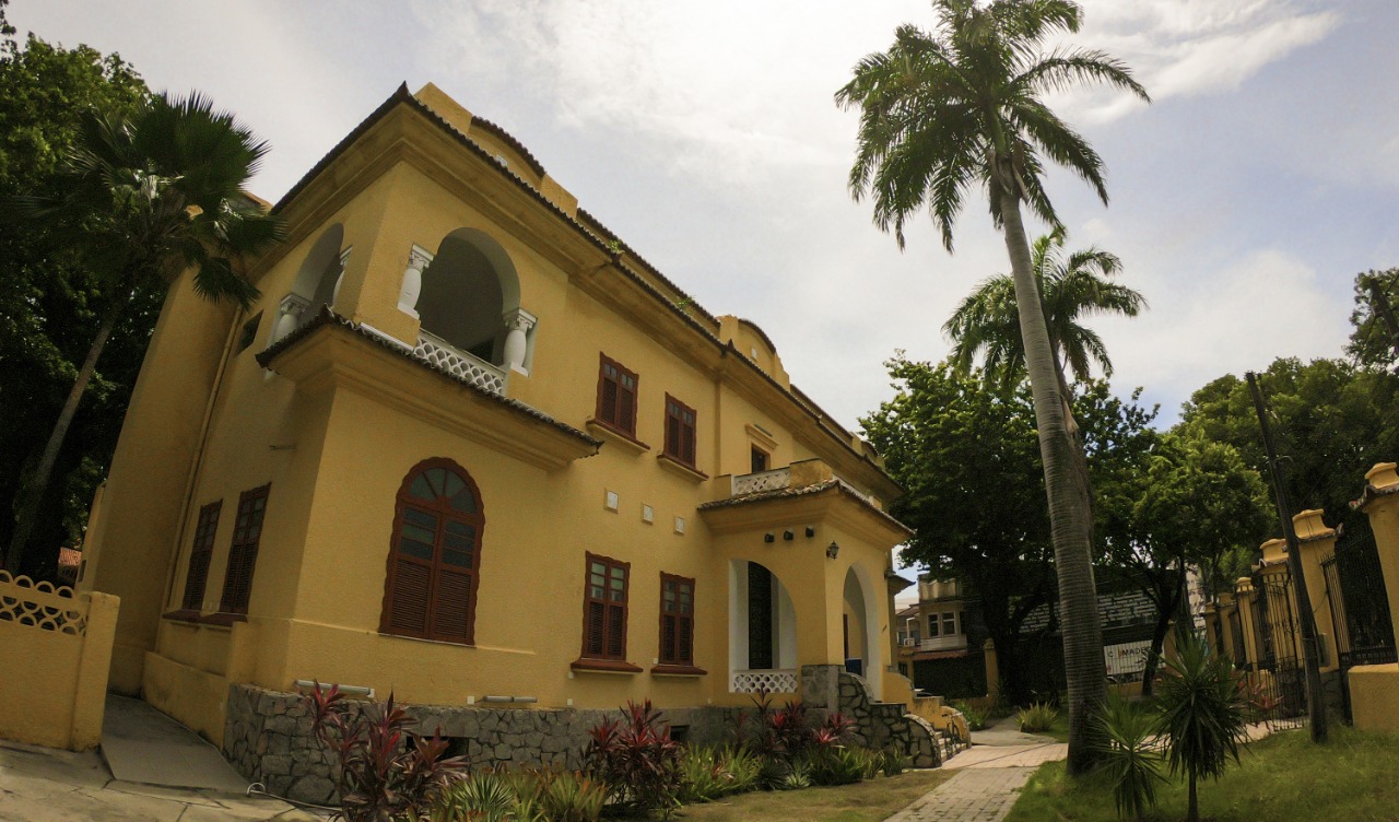 fachada do centro cultural casa do barão de camocim