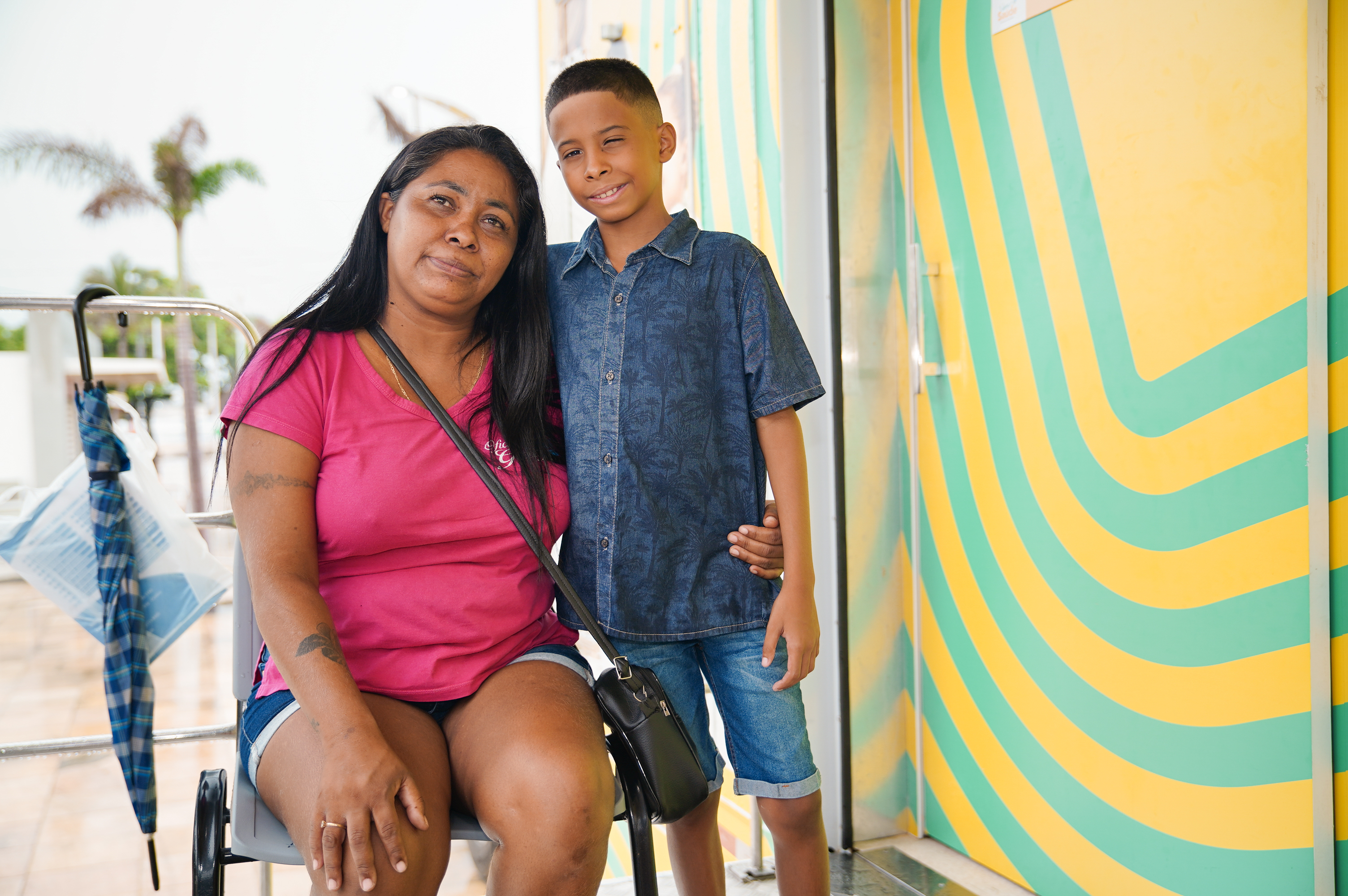 Nailane Teixeira e seu filho de 11 anos, Sérgio Teixeira