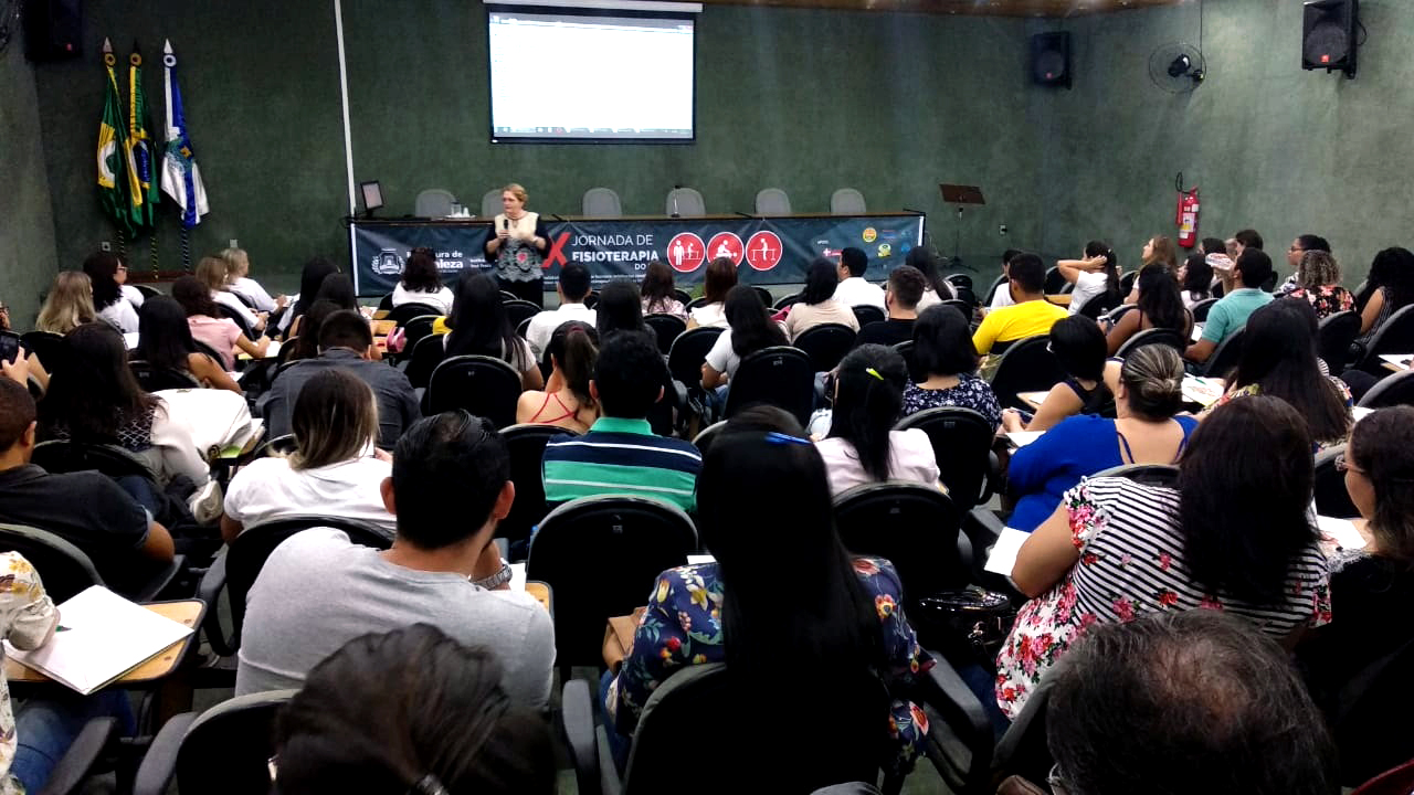 Auditório do IJF durante abertura da Jornada.