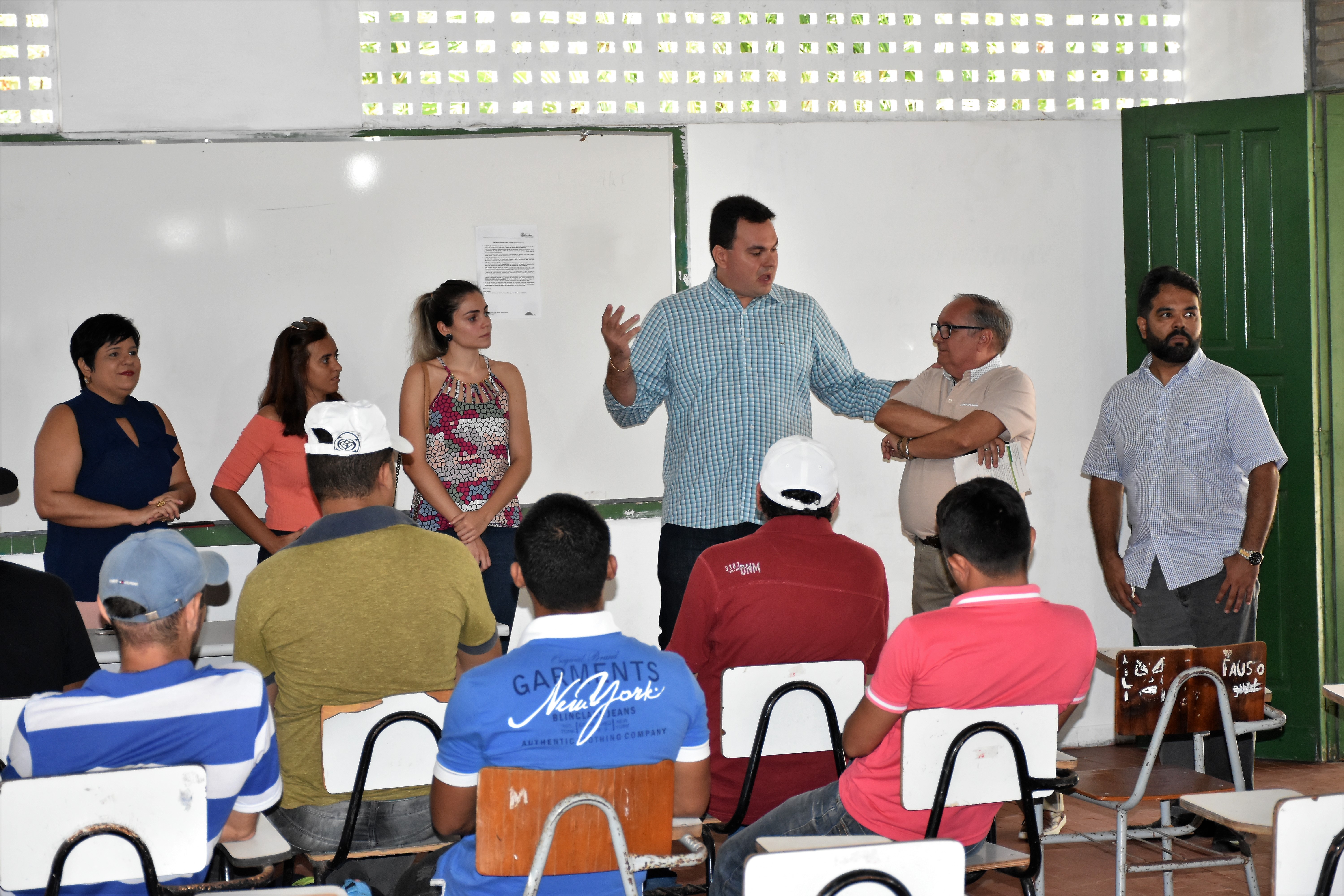 Apresentação do curso de qualificação em paisagismo e jardinagem pela equipe técnica da UrbFor junto com a Sejus 